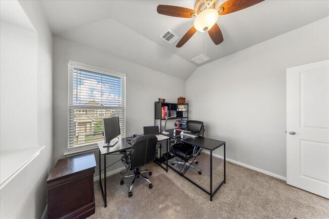 Building Photo - 6110 Principale Dr