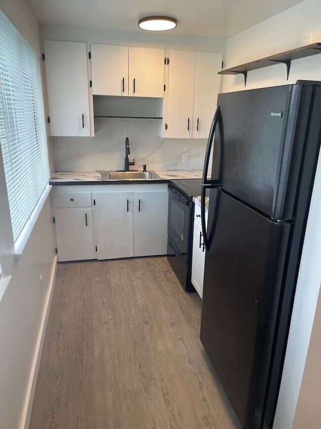 Building Photo - ? Move-In Special – $750 Off 1st Month’s R...