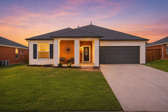 Building Photo - 2805 Whetstone Dr