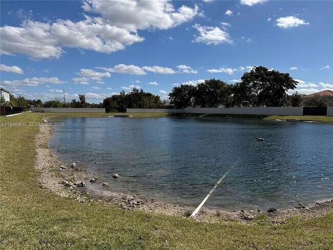 Building Photo - 145 SW 184th Ave