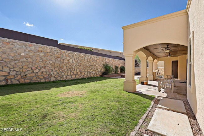 Building Photo - 13452 Emerald Falls Dr