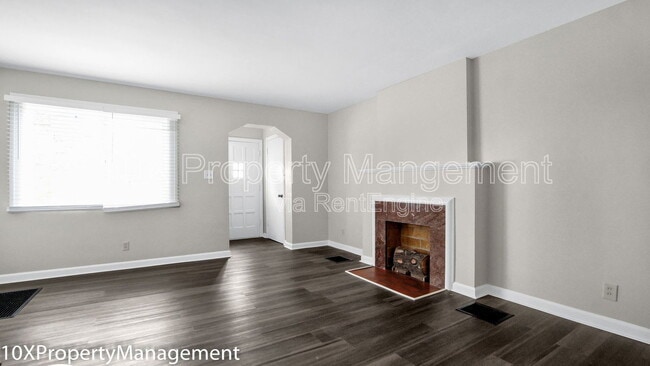 Building Photo - 2911 Sullivant Ave