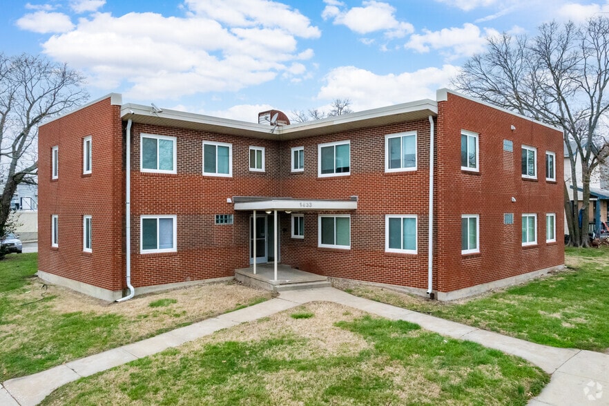 Building Photo - Lincoln Street Apartments
