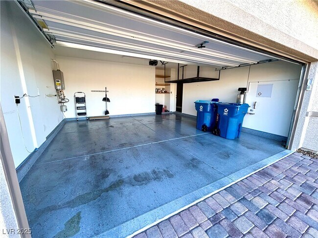 Building Photo - 2927 Ventana Ridge Ave