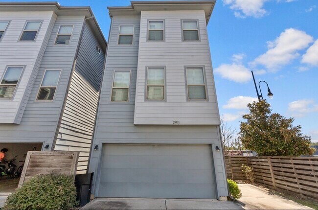 Building Photo - 2911 Blodgett St