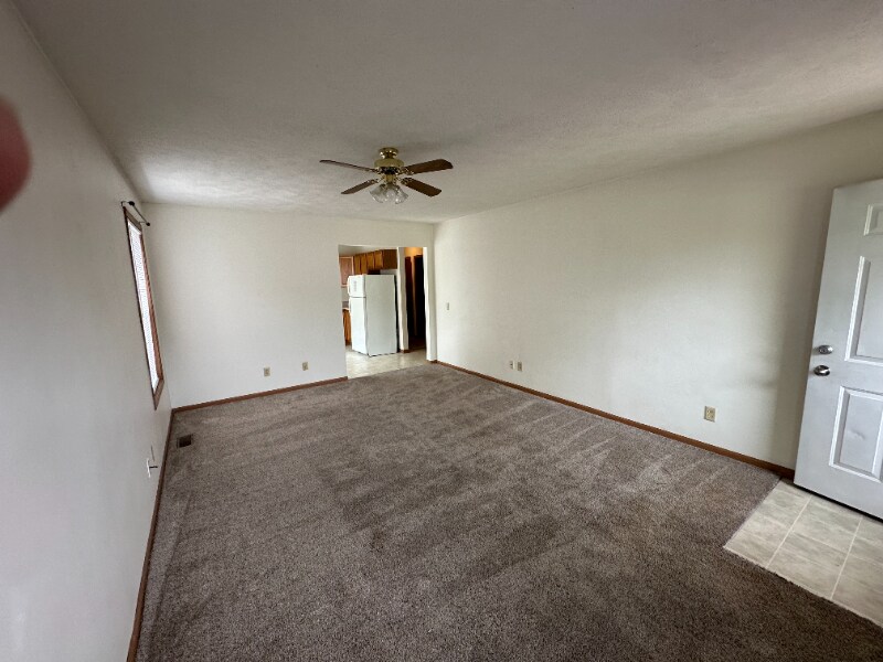 Building Photo - 219b-219 Robb Ave