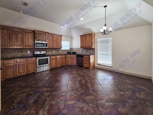 Building Photo - 240 Spyglass Dr