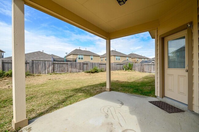 Building Photo - 14935 Vinegrove Falls Ct