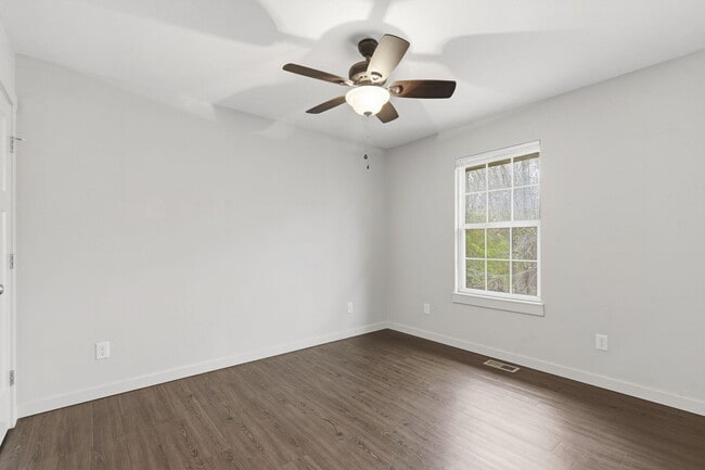 Building Photo - 5910 N 23rd St