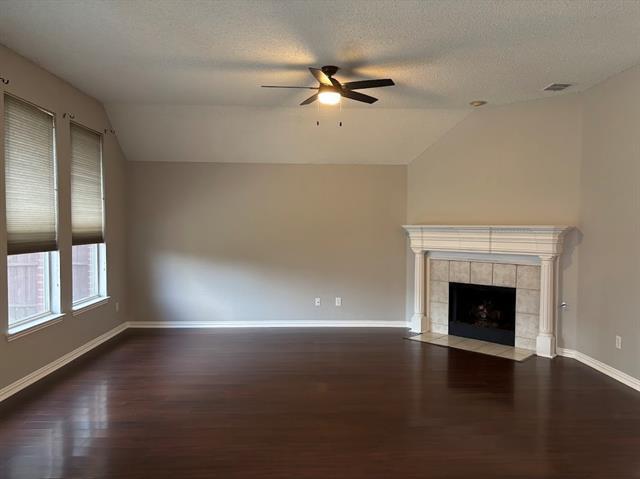Building Photo - 8026 Palisades Dr
