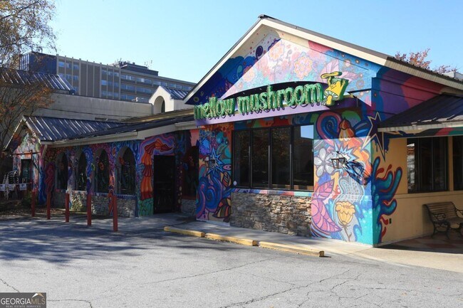 Building Photo - 282 Ardmore Cir NW