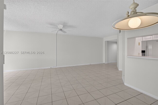 Building Photo - 1200 SW 125th Ave