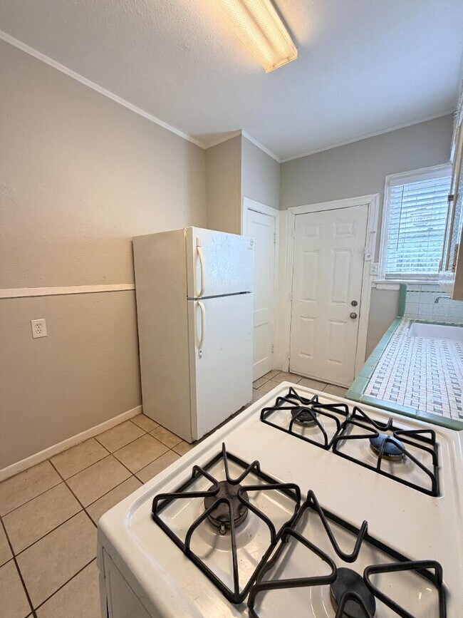 Building Photo - 2238 N Interstate 35