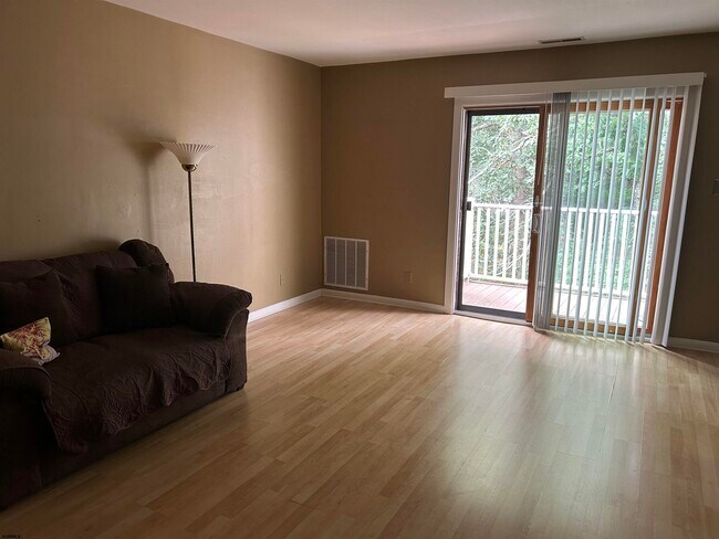 Building Photo - 22 Country Spruce Lane
