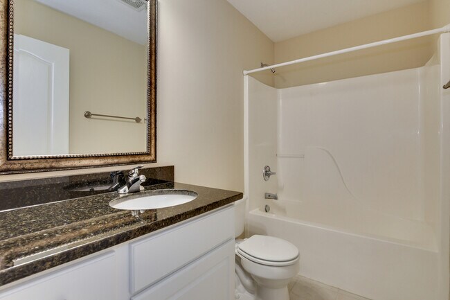 Building Photo - 2152 Sylvan Lake Dr