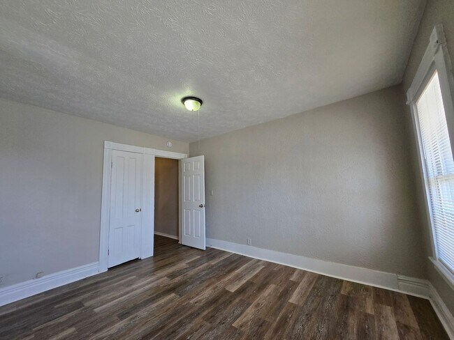 Building Photo - 15 Edmonds St