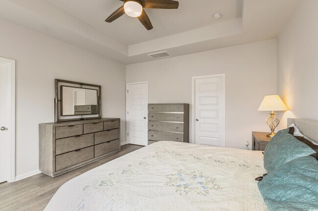 Building Photo - 5822 Whitebark Dr