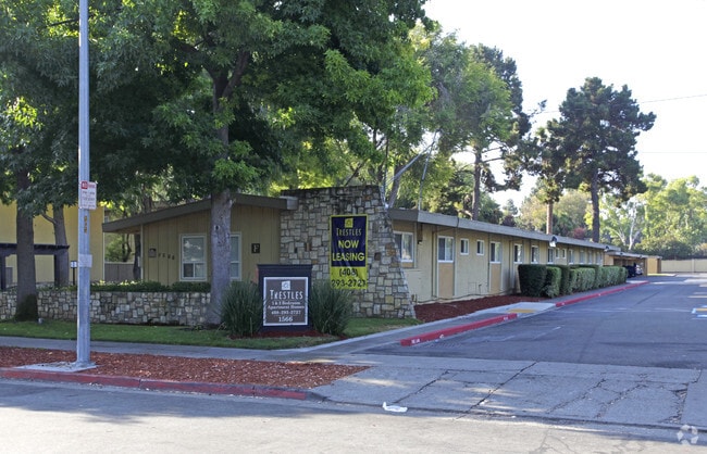 Building Photo - Trestles Apartments