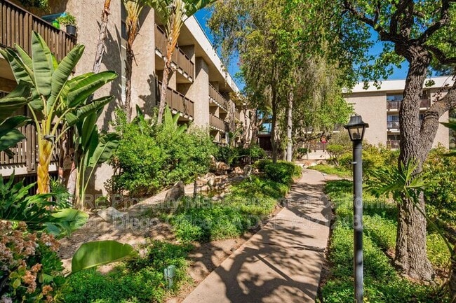 Building Photo - 6406 Friars Rd