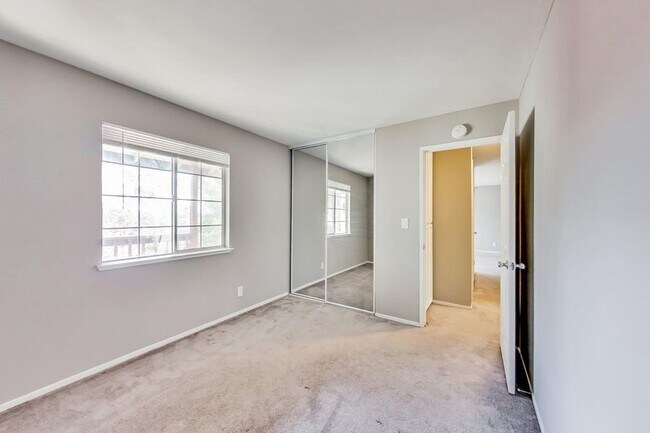 Building Photo - 1805 Sausal St