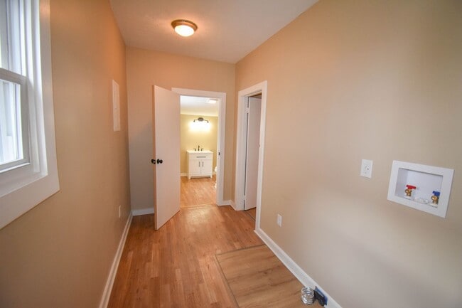 Building Photo - RALL202