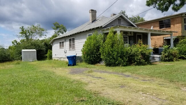 Building Photo - 5516 Court G