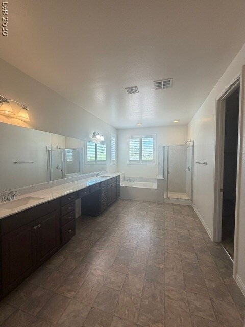 Building Photo - 6460 W Diablo Dr