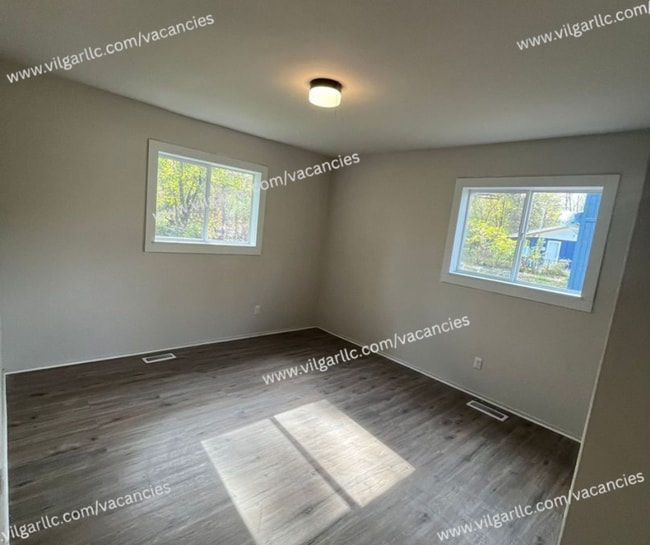 Building Photo - 3 Bedrooms | 1 Bathroom – Single-Family Ho...