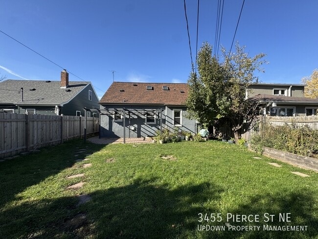 Building Photo - 3455 Pierce St NE