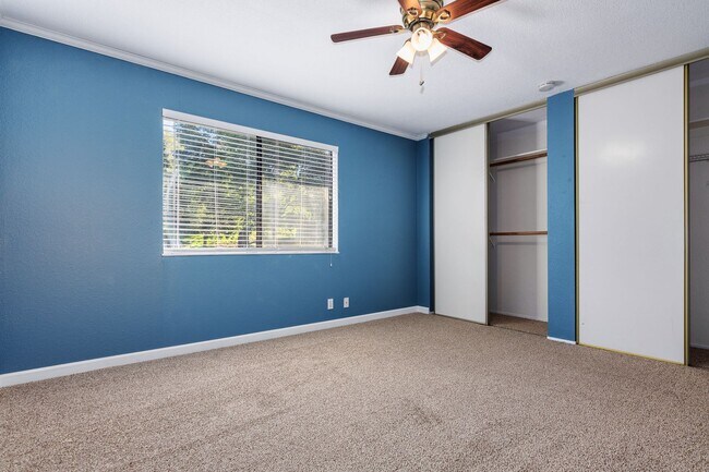 Building Photo - Upstairs, 1 bedroom, Benicia Highlands on Cambridge Drive