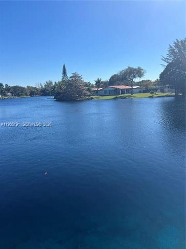 Building Photo - 6484 Miami Lakes Dr