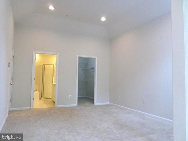Building Photo - 10808 Warfield Pl