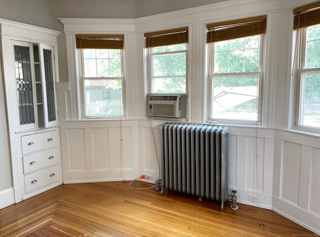Building Photo - 809 Edgewood Ave