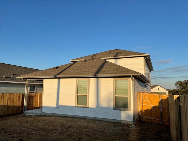 Building Photo - 161 Old Stagecoach Rd