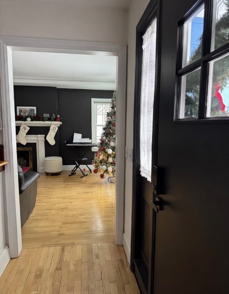 Building Photo - 1009 S Kinney Ave