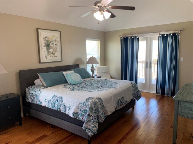 Building Photo - 13807 Mutiny Ln