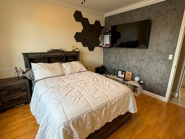 Building Photo - 311 NW 201st Ave