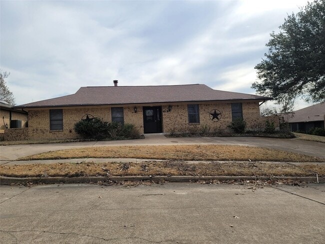 Building Photo - 110 La Fawn Cir
