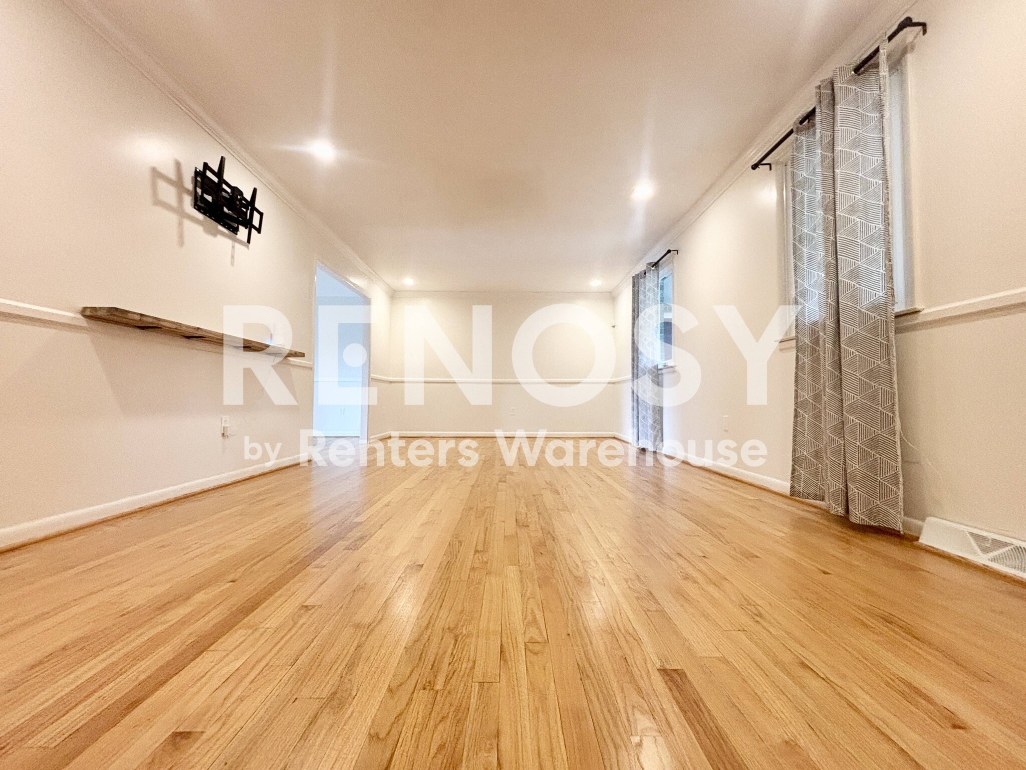Building Photo - 10083 Century Dr