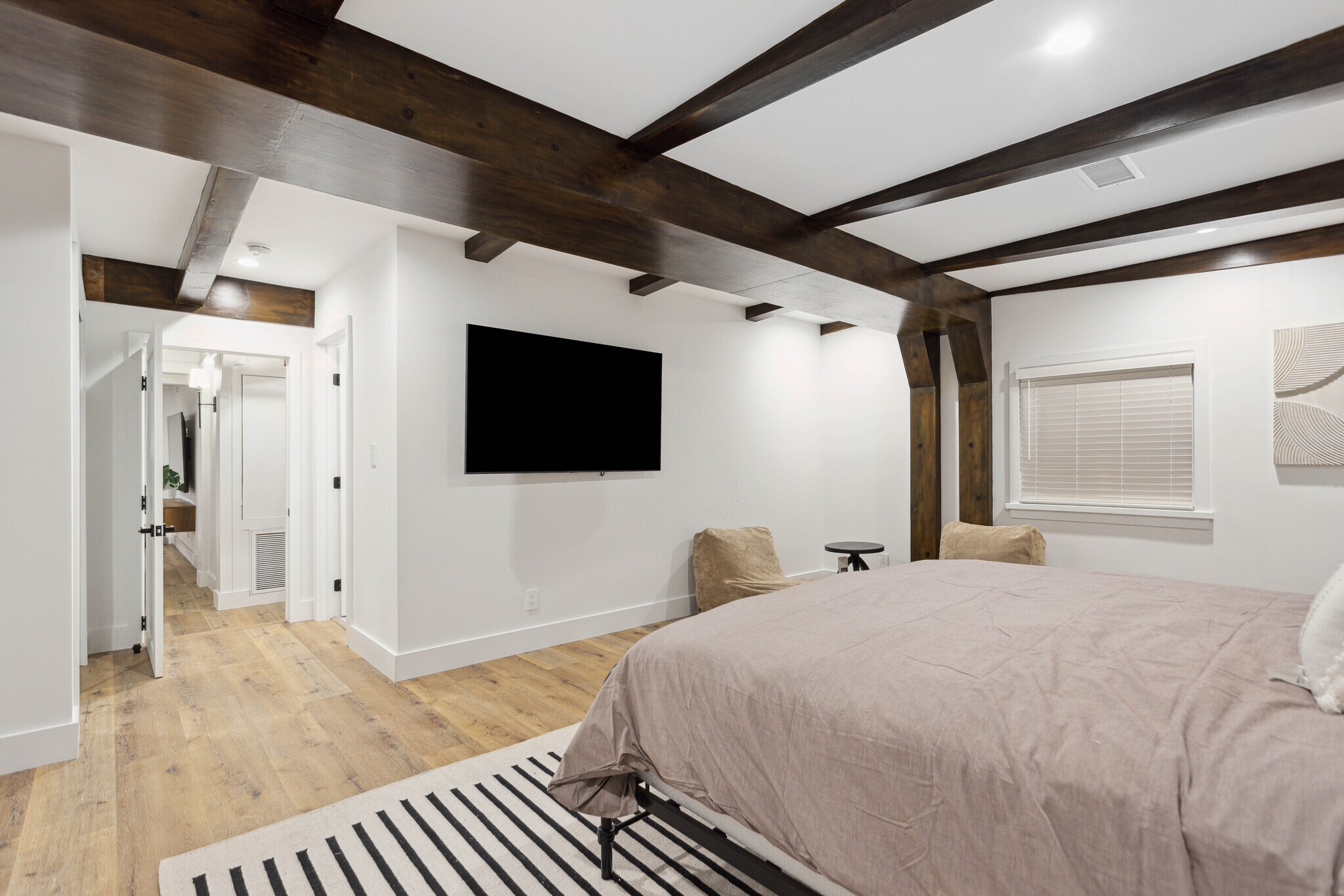 Building Photo - 19119 Ingomar St