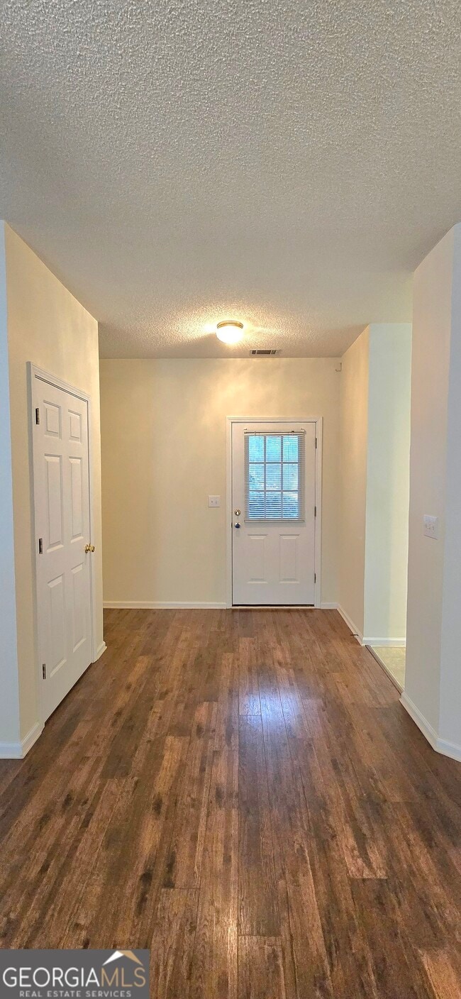 Building Photo - 45 Chemin Pl