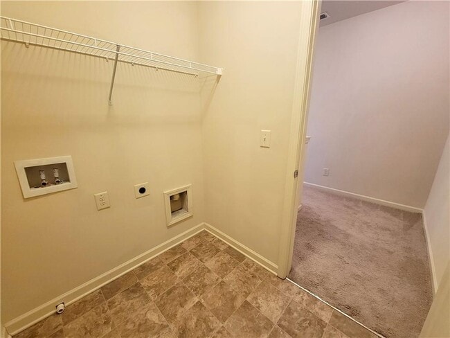 Building Photo - 1043 Blind Brook Cir