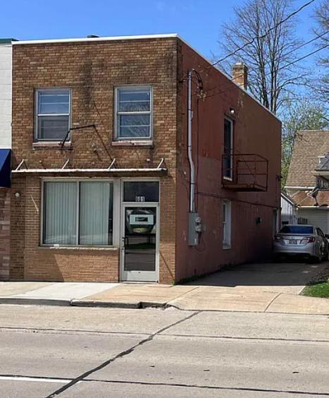 Building Photo - 603 N Richmond St