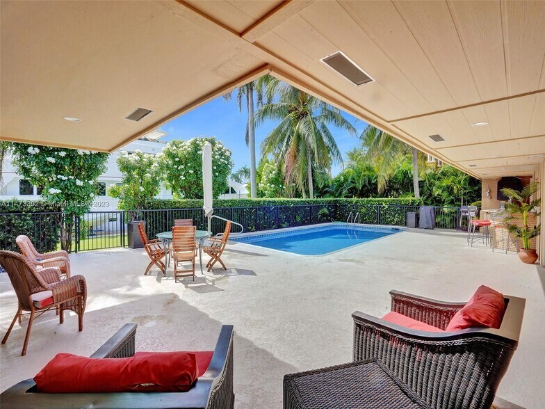 Building Photo - 2460 Del Lago Dr