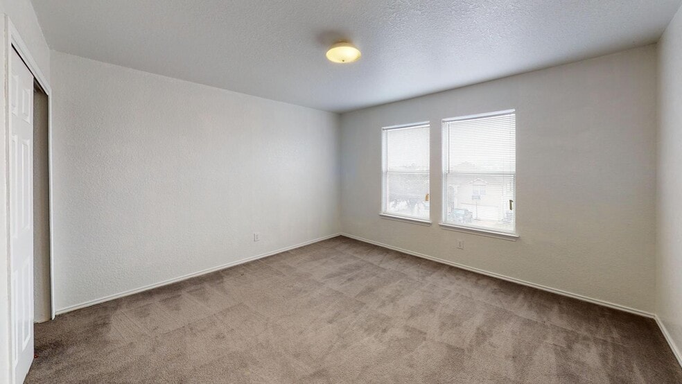 Building Photo - 14711 Mountainside Ridge