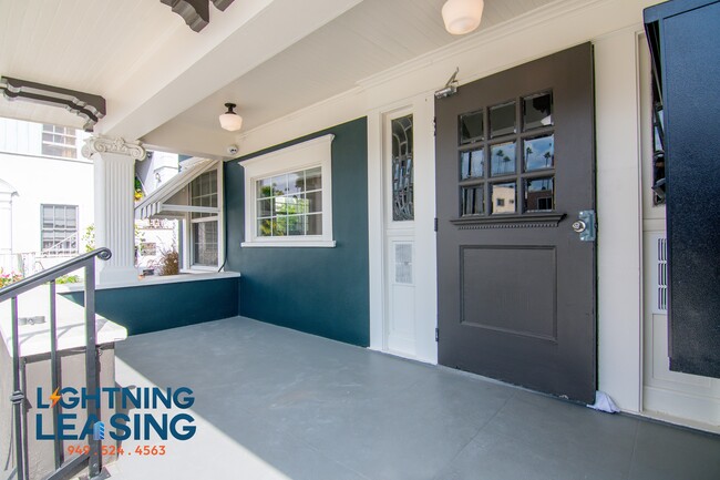 Building Photo - 1732 Wilton Pl