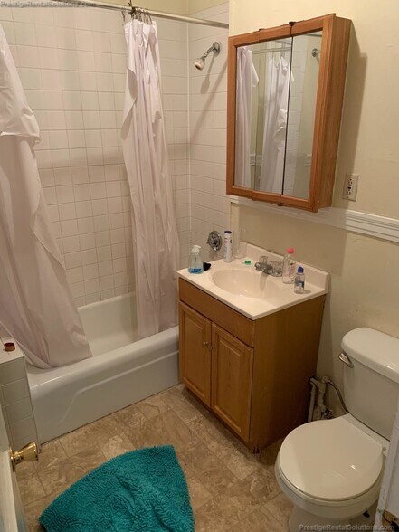 Building Photo - 1116 Commonwealth Ave