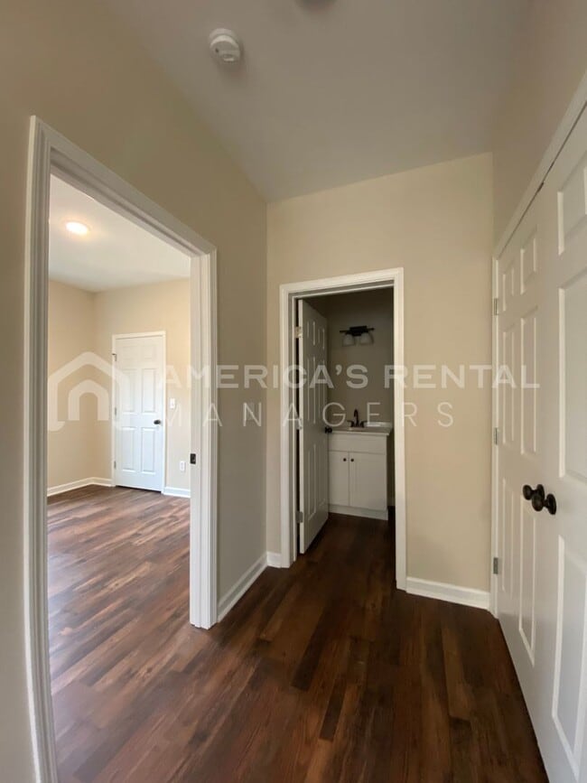 Building Photo - Home for Rent in Cullman! View with 48 Hou...