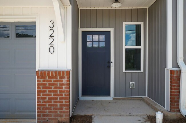 Building Photo - Brand new Duet Style Townhome in Charlotte!