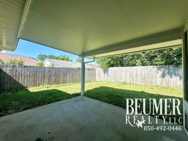 Building Photo - Solar Panel 3bd/2bath Home located Northeast Pensacola